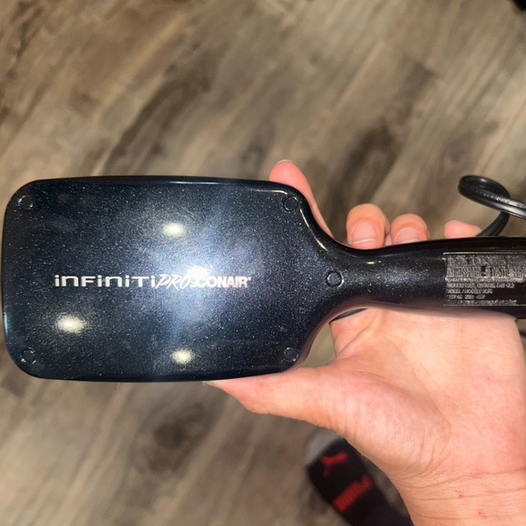 Hair Straightener/brush - Picture 6 of 8